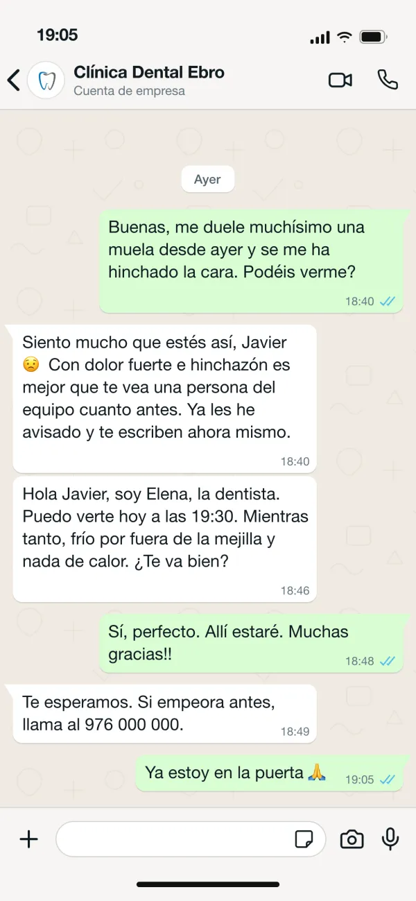 El asistente avisa al equipo y la dentista responde a Javier con una hora